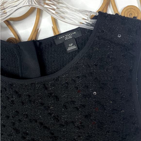 Ann Taylor Black Sequin textured top black sleeveless Sp - Picture 3 of 6